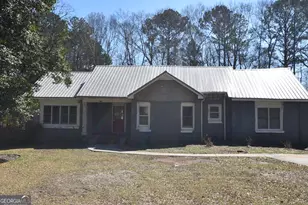 255 Woodlawn Ave, Winder, GA 30680 - Photo 1