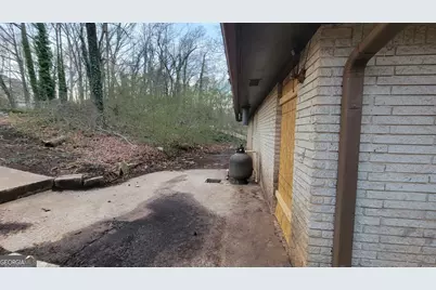 4585 Spring Valley Pkwy, College Park, GA 30349 - Photo 7