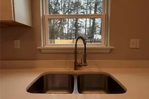 1055 Pinecrest Dr, Forest Park, GA 30297 - Photo 27