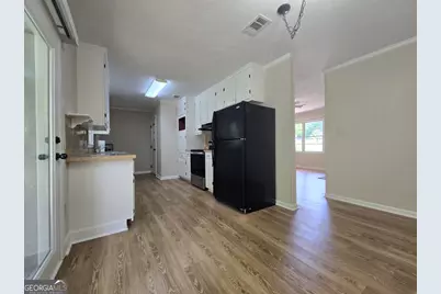 606 Viewpoint Drive, Jackson, GA 30233 - Photo 9