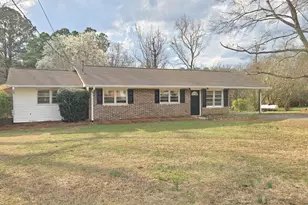 606 Viewpoint Dr, Jackson, GA 30233 - Photo 1