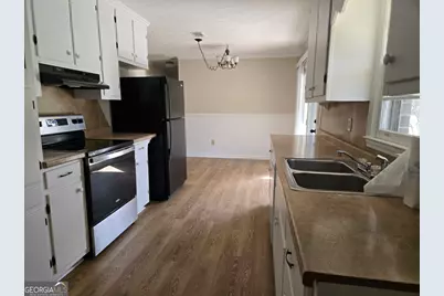 606 Viewpoint Drive, Jackson, GA 30233 - Photo 7