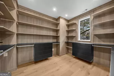 942 Peachtree Battle Circle NW, Atlanta, GA 30327 - Photo 23