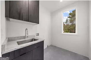 942 Peachtree Battle Cir NW, Atlanta, GA 30327 - Photo 5