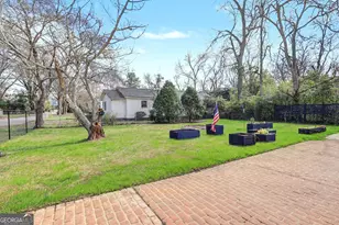 642 Greenwood St, Barnesville, GA 30204 - Photo 37