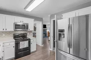 527 Gallantry Trail, McDonough, GA 30252 - Photo 11