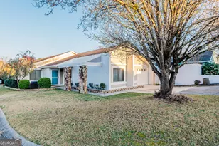 200 Atrium Ct, Warner Robins, GA 31088 - Photo 1