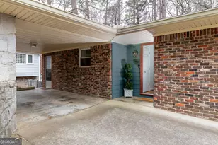2237 Capehart Cir NE, Atlanta, GA 30345 - Photo 5
