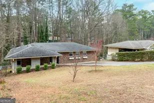 2237 Capehart Cir NE, Atlanta, GA 30345 - Photo 3