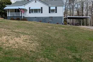 237 N Laurel Dr, Clarkesville, GA 30523 - Photo 1