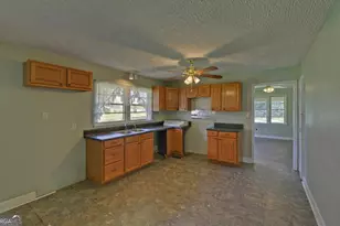 2023 Bowman Hwy NW, Dewy Rose, GA 30634 - Photo 9