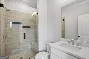 2631 Creekside Dr NW, Atlanta, GA 30318 - Photo 13