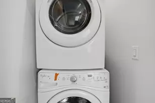 2631 Creekside Dr NW, Atlanta, GA 30318 - Photo 11