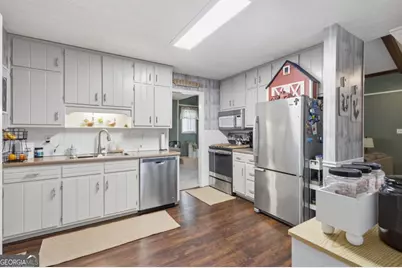1341 Sommerset Drive, Lawrenceville, GA 30043 - Photo 17
