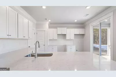 5474 Cypress Circle, College Park, GA 30349 - Photo 9