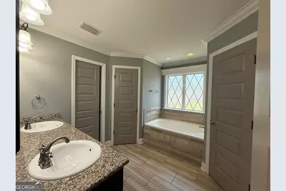 5255 Carlton Ridge Circle, Hahira, GA 31632 - Photo 9
