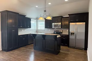 5255 Carlton Ridge Cir, Hahira, GA 31632 - Photo 3