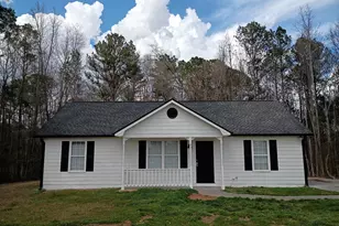 218 Pope Hill Cir, Senoia, GA 30276 - Photo 1