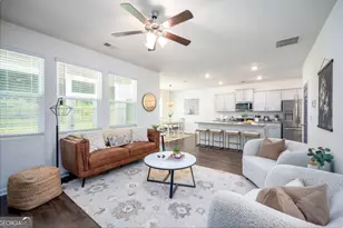 470 Shasta Ct, Hoschton, GA 30548 - Photo 7