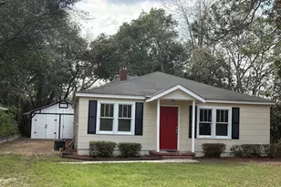 417 W Parrish St, Statesboro, GA 30458 - Photo 1