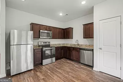2332 McKenna Square Drive, Lithonia, GA 30058 - Photo 13