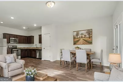 2332 McKenna Square Drive, Lithonia, GA 30058 - Photo 3