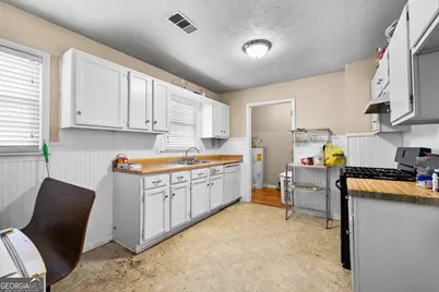 379 Wynn Road, Newnan, GA 30263 - Photo 11