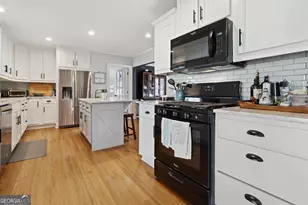 576 Stillwood Dr, Gainesville, GA 30501 - Photo 9