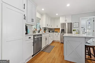 576 Stillwood Drive, Gainesville, GA 30501 - Photo 7