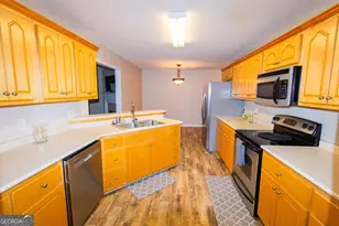 1802 N Leah Ln, Statesboro, GA 30461 - Photo 9