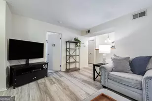 401 N Cromwell Rd, Savannah, GA 31410 - Photo 9