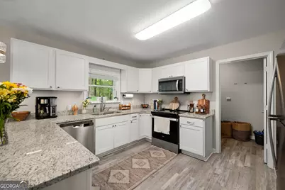 3621 Griffin Drive, Gainesville, GA 30506 - Photo 11