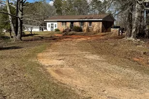 562 Johnstonville Rd, Barnesville, GA 30204 - Photo 9