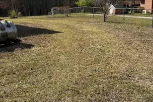 562 Johnstonville Rd, Barnesville, GA 30204 - Photo 11