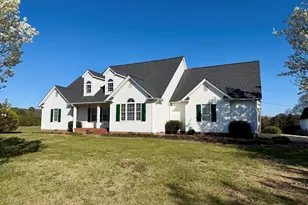 494 S Broad St, Bowman, GA 30624 - Photo 3