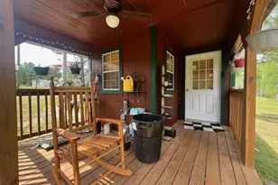 742 Halls Bridge Rd, Swainsboro, GA 30401 - Photo 17