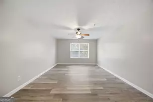 8201 Fairington Ridg Circle, Lithonia, GA 30038 - Photo 7