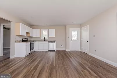 110 Lee Street, Warner Robins, GA 31088 - Photo 7