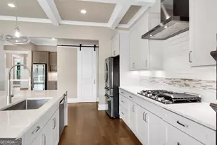 24 The Landing, Sandy Springs, GA 30350 - Photo 11