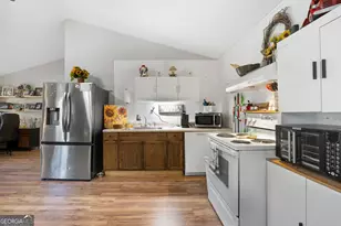 196 Horseshoe Bend Rd, Jackson, GA 30233 - Photo 9