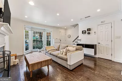 24 Mount Vernon Circle, Sandy Springs, GA 30338 - Photo 3