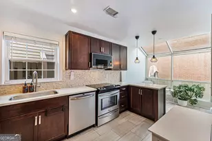 24 Mt Vernon Cir, Sandy Springs, GA 30338 - Photo 13