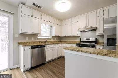 7237 Angie Court, Riverdale, GA 30296 - Photo 9