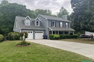 716 Wilkes Dr, Loganville, GA 30052 - Photo 3