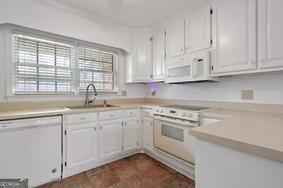 858 Fair Oaks Drive, Macon, GA 31204 - Photo 9