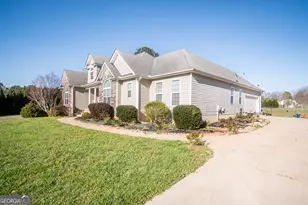 109 Laketrail Dr, Griffin, GA 30223 - Photo 3