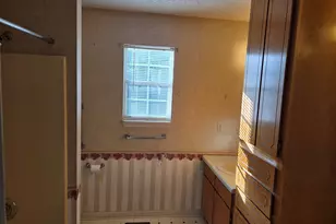 213 Lancelot Ln, Dublin, GA 31021 - Photo 9
