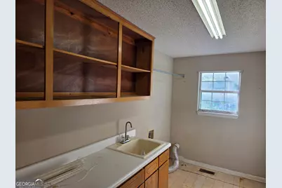 213 Lancelot Lane, Dublin, GA 31021 - Photo 7