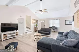 1426 Raintree Dr, Snellville, GA 30078 - Photo 9