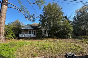 605 Williams St, Waycross, GA 31501 - Photo 1